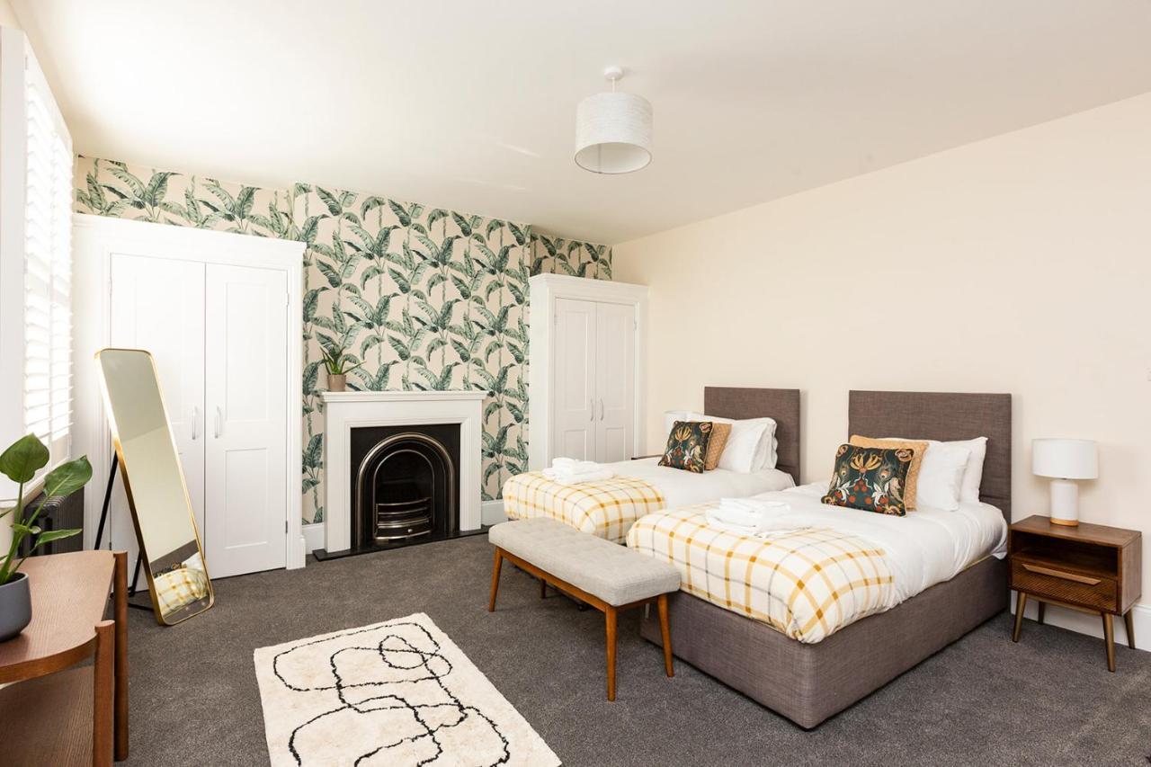 Stunning Seaside Apartment Over 3 Floors Near Margate Westgate-on-Sea Exterior photo