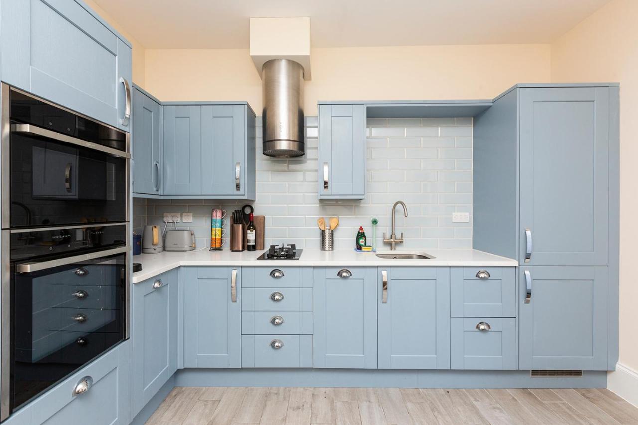 Stunning Seaside Apartment Over 3 Floors Near Margate Westgate-on-Sea Exterior photo